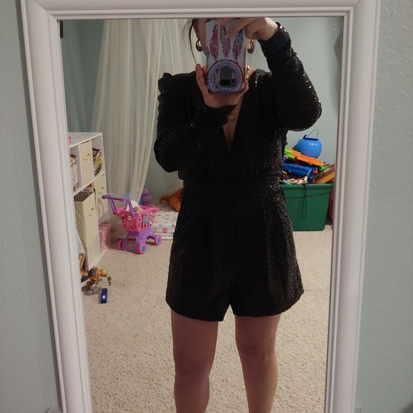 Sparkly Sequined Romper - Picture 8 of 8